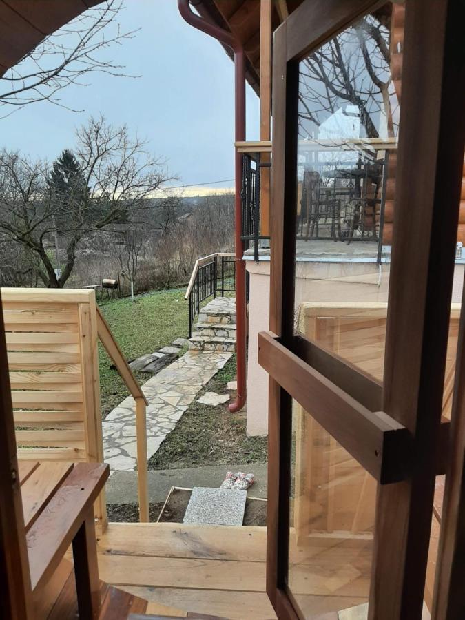 Apartmani Zuti Leptir Vrdnik Εξωτερικό φωτογραφία