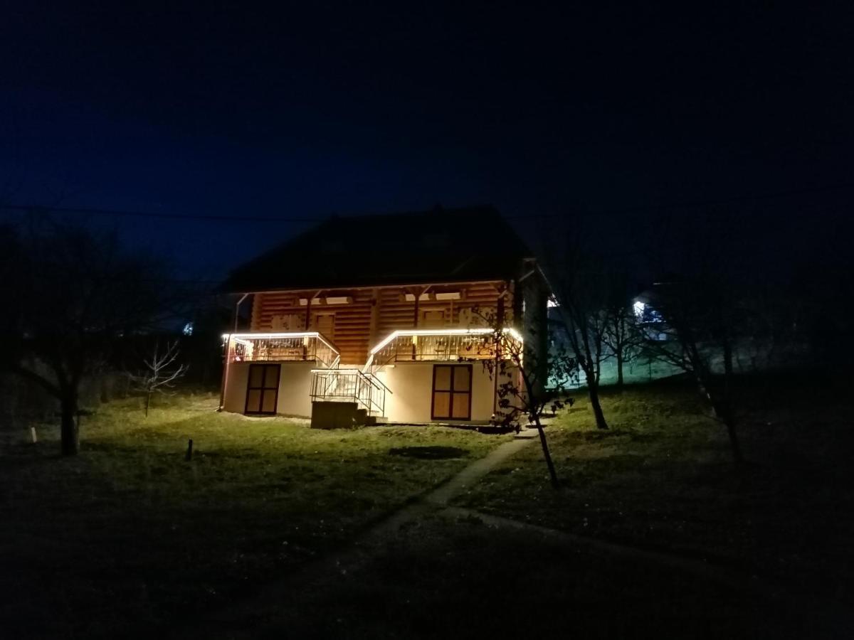 Apartmani Zuti Leptir Vrdnik Εξωτερικό φωτογραφία