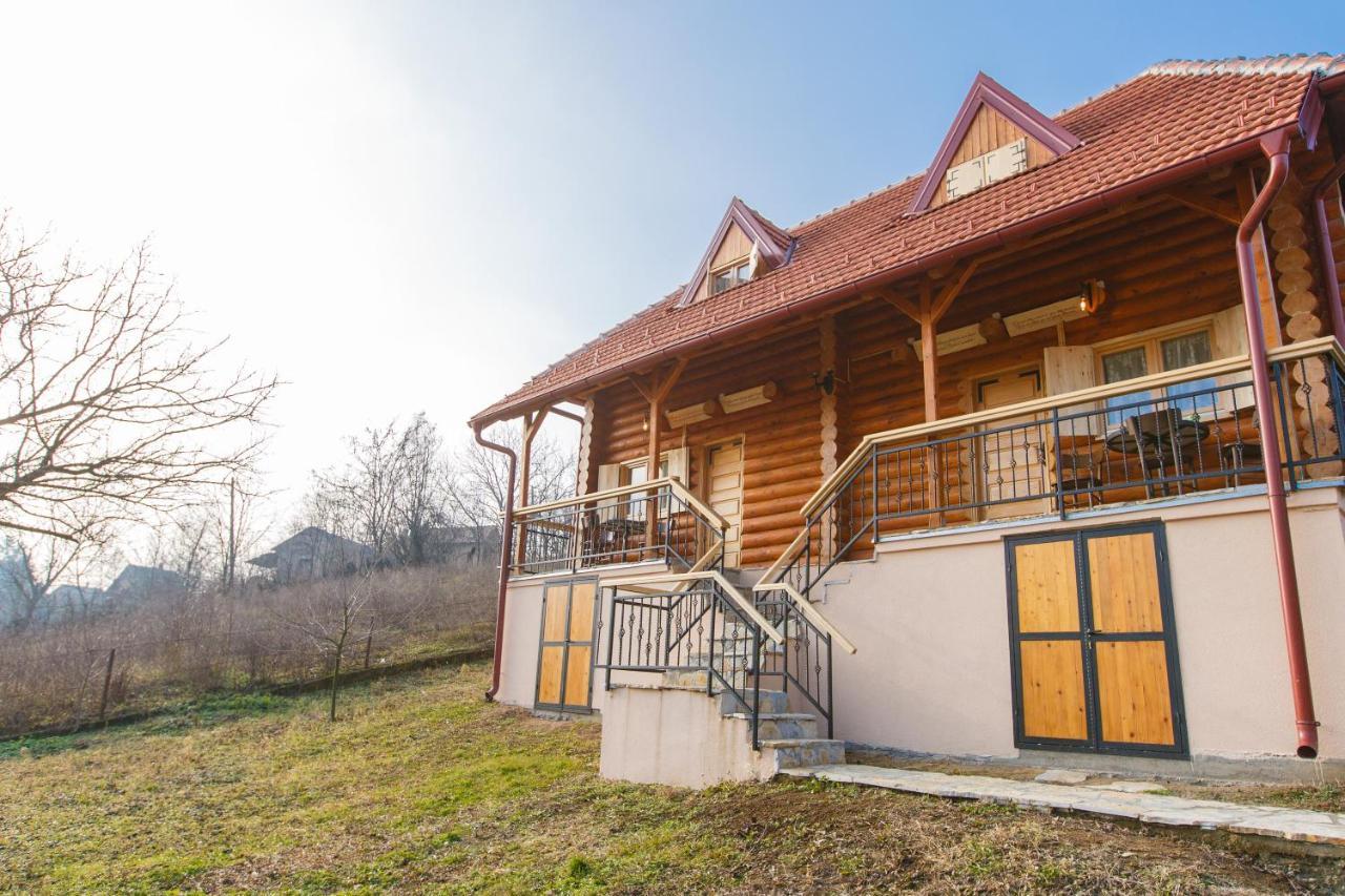 Apartmani Zuti Leptir Vrdnik Εξωτερικό φωτογραφία
